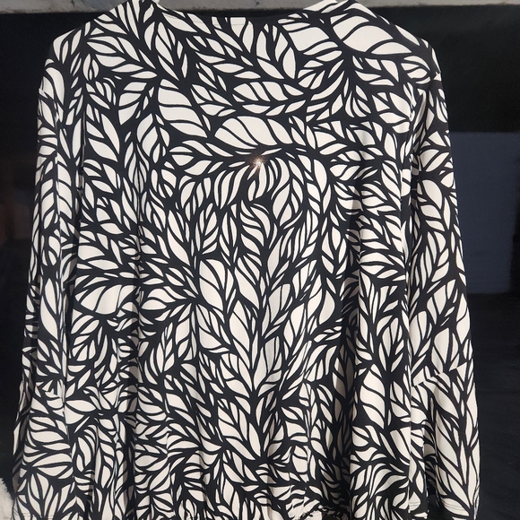 Blouse - Picture 2 of 5